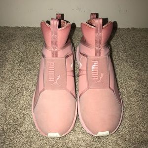 Kylie Jenner Rose Gold Pumas